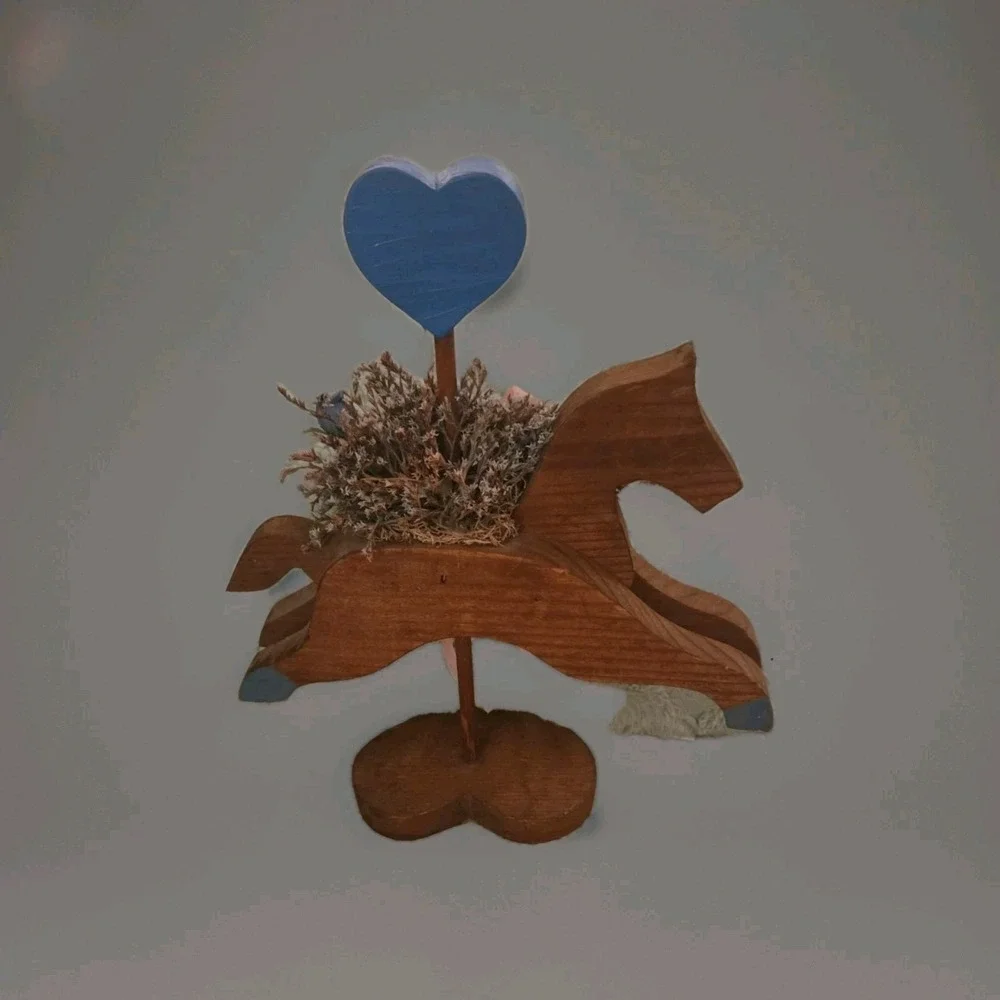 Vintage Wooden Carousel Horse on‎ Heart Stand Floral Accents Country Primitive